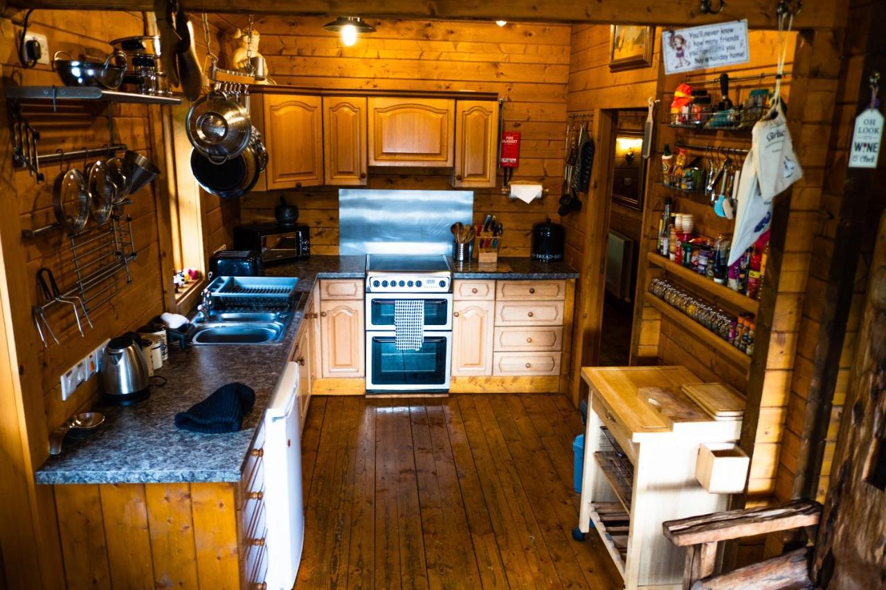 George Cabin - Log Cabin In Wales With Hot Tub Newtown  Eksteriør bilde