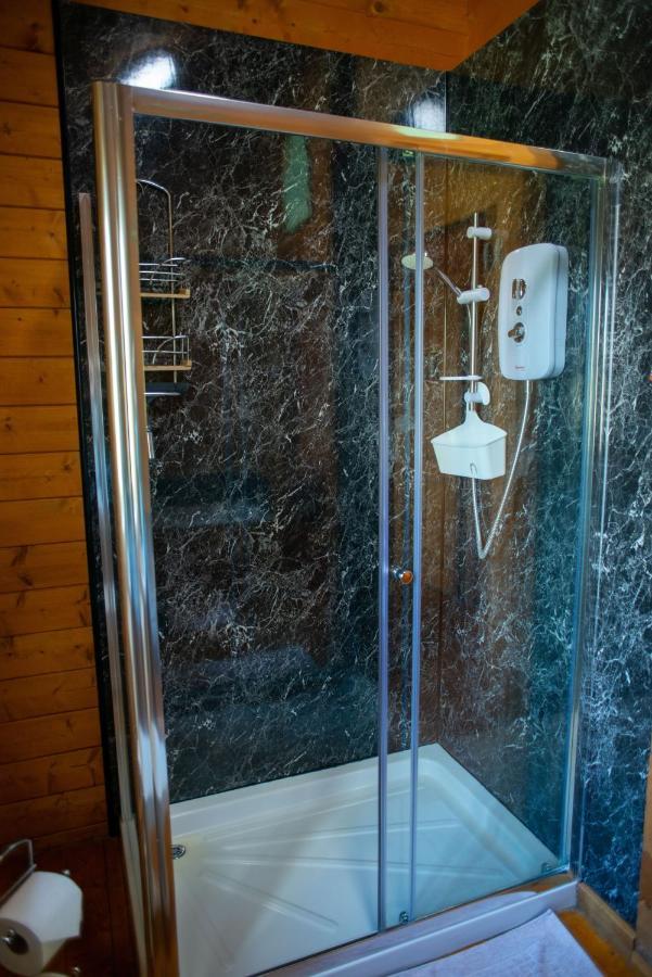 George Cabin - Log Cabin In Wales With Hot Tub Newtown  Eksteriør bilde